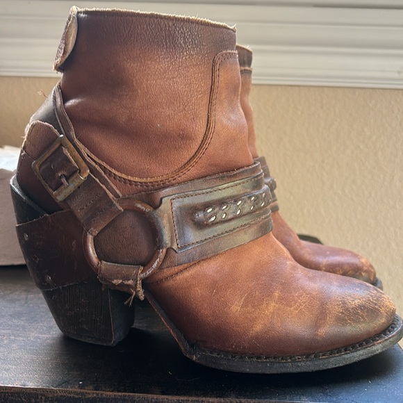 FREEBIRD BOOTIES - Picture 3 of 8